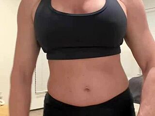 this is for fans who love my muscle flexing babe