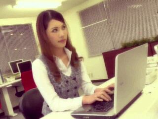 Drunk Boss Embraces Me in Empty Office Nanami Ueyama 1