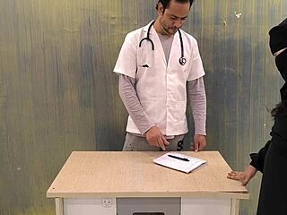 Doctor pounds fat patient's pussy doggystyle