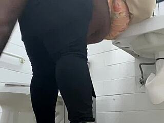 bathroom quickie with bbc creampies ebony milf's pussy dripping everywhere!