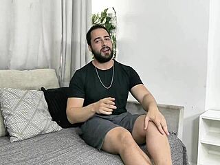 Melissa Oliveira's Giant Bubble Butt Anal Workout