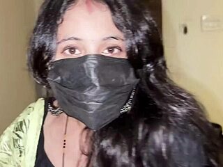 Indická bhabhi jezdí na dewarovi cowgirl v análním homemade