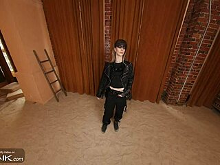 Skinny Furiosa Teen Deepthroats Monster Cock VR Conk