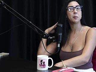 Sua Live Leaked on Xvideos: Renatinha Melo Spills Swingers Secrets on Sheer Red