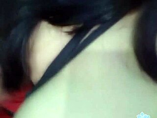 indonesian webcam babe bounces her huge boobs live