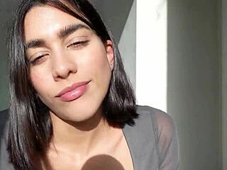 Spanish joi tempts men into obedient masturbation frenzy