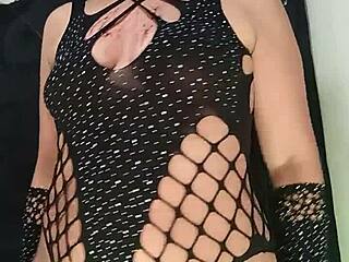 Allisonvega halloween masturbation with curvy body