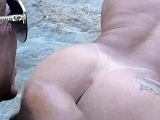 Conheci uma baixinha gordinha e sexy na praia de nudismo nao perca esse video veja ate final olha o que aconteceu