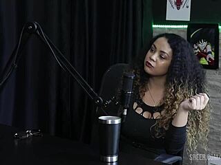 Melhores Momentos Da Charlottye No Papo Prive Com Raphaela