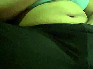 the stepsister went live and showed her pussy and boobs to her fans
