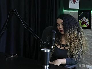 Melhores Momentos Da Charlottye No Papo Prive Com Raphaela