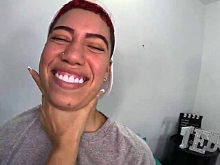 depois de discutirem quem vai dar o cu a conversa acabou no banho de pamela urach