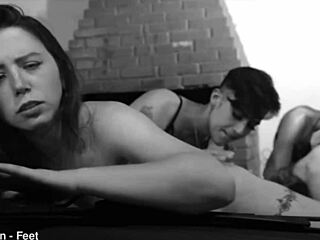 threesome for foot sex