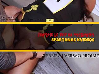 Implore perd�o no halloween para a freira julia carioca