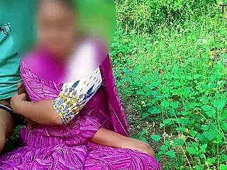 soniya bhabhi ekeli apne devar ke sath bhes chrane jungle me gai or waha devar ka bada lund dekhkar chudwane lagi hindi audio