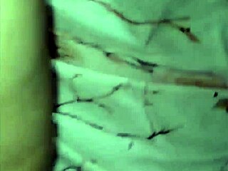 Novinha loses anal virginity in homemade video