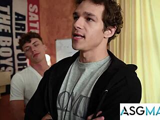 muscle hunks dp twink into frat submission
