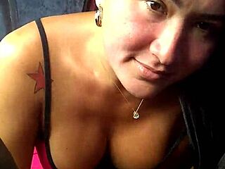Prostitute leticia sousa gets down and dirty